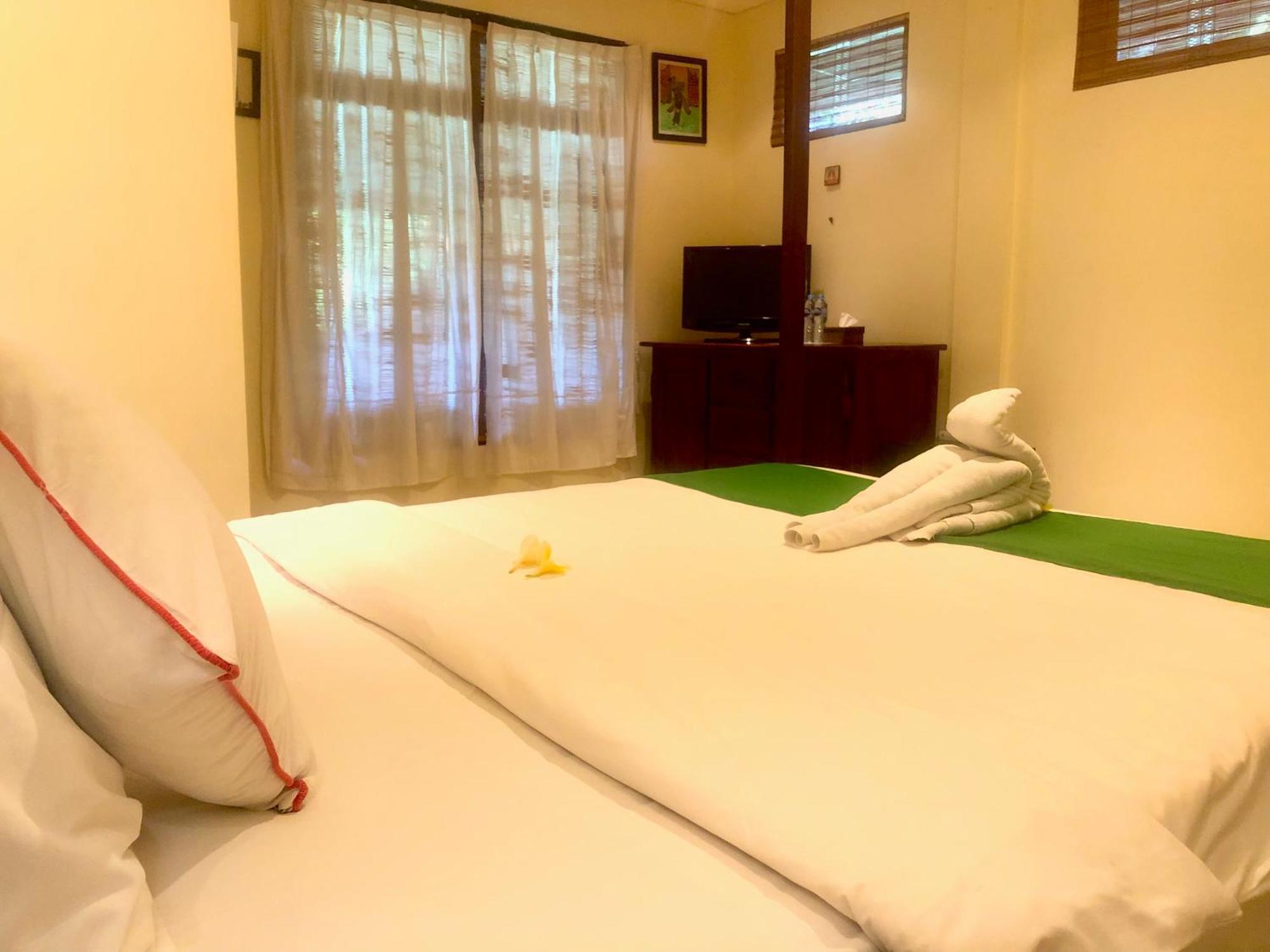 Graha Madesimon Hotel Ketewel Exterior photo