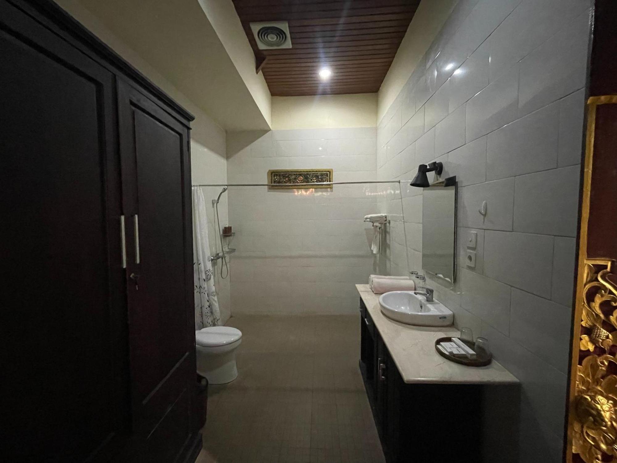 Graha Madesimon Hotel Ketewel Exterior photo