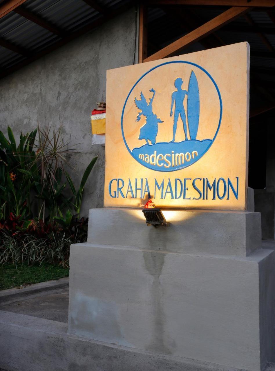 Graha Madesimon Hotel Ketewel Exterior photo